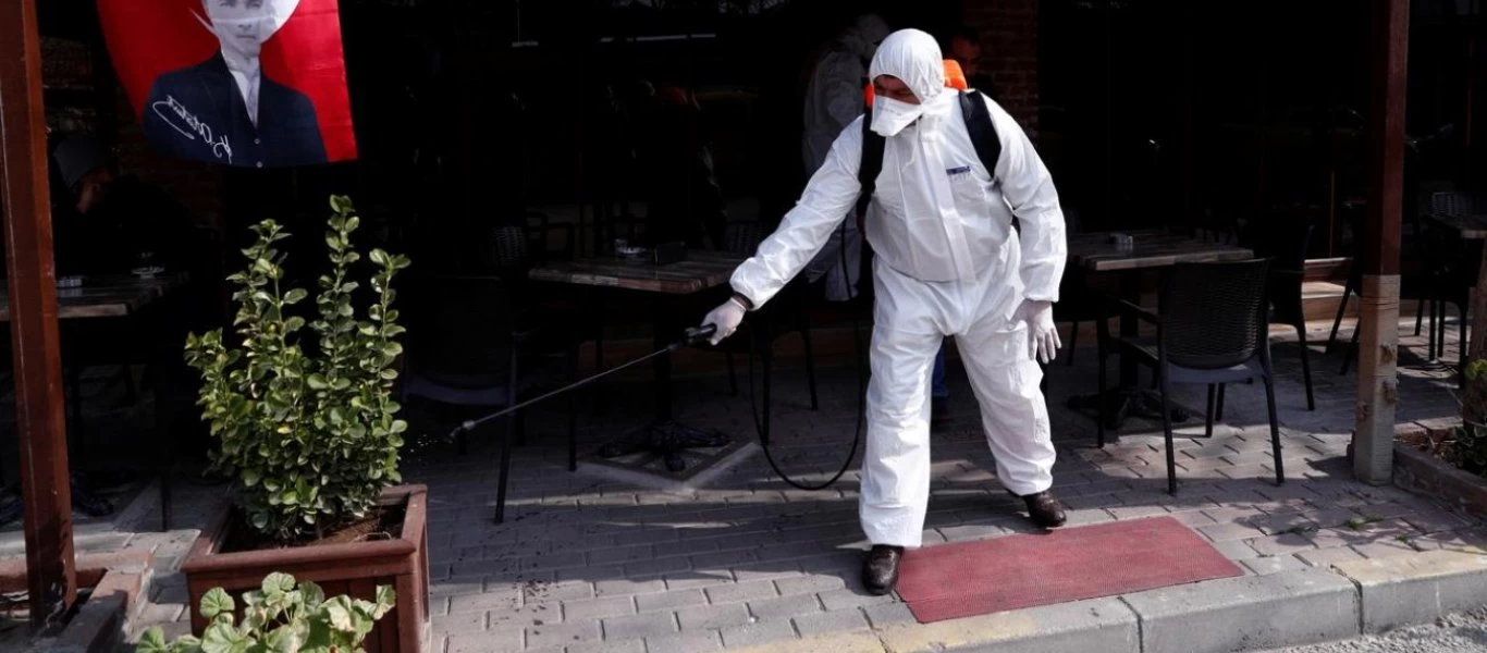 Μόνο με αρνητικό μοριακό τεστ η είσοδος των επισκεπτών στην Τουρκία